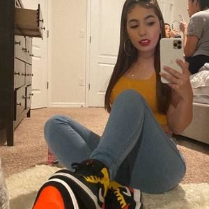 Meet your Posher, Cory